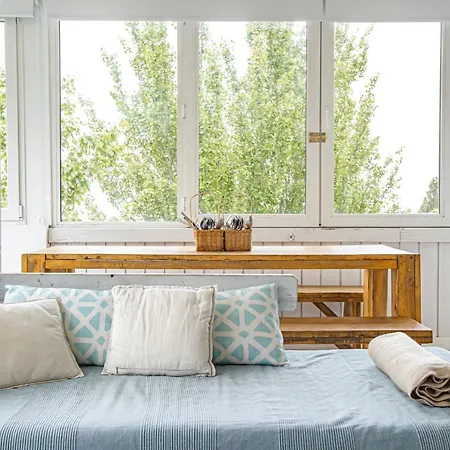 White Views, 6 Daire *